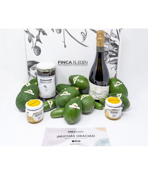 Surtido productos de nuestra tierraSurtido de aguacates  ecológicos más nuestras especialidades, mermeladas de mango , maracu...