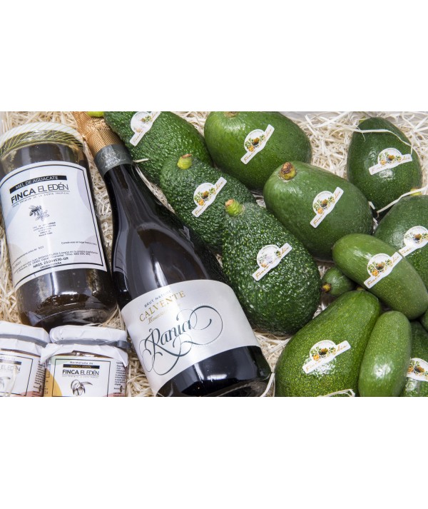 Surtido productos de nuestra tierraSurtido de aguacates  ecológicos más nuestras especialidades, mermeladas de mango , maracu...