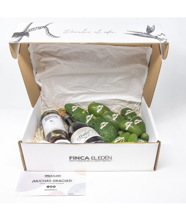 Surtido productos de nuestra tierraSurtido de aguacates  ecológicos más nuestras especialidades, mermeladas de mango , maracu...