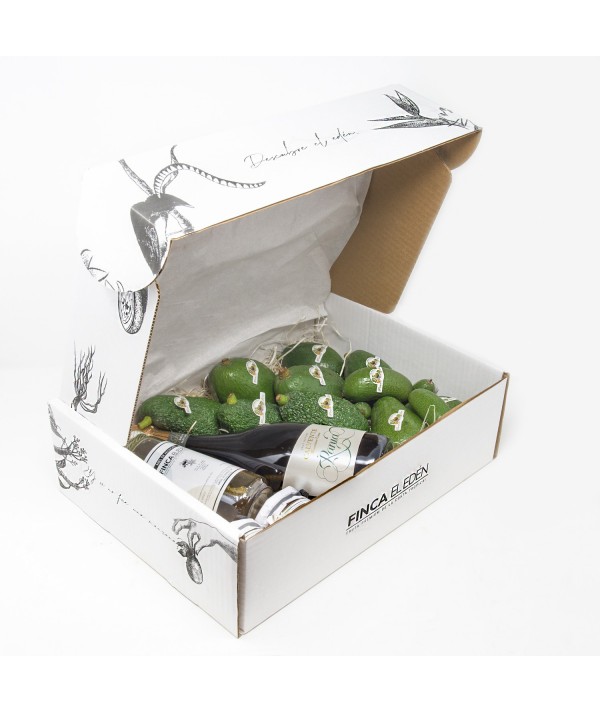 Surtido productos de nuestra tierraSurtido de aguacates  ecológicos más nuestras especialidades, mermeladas de mango , maracu...